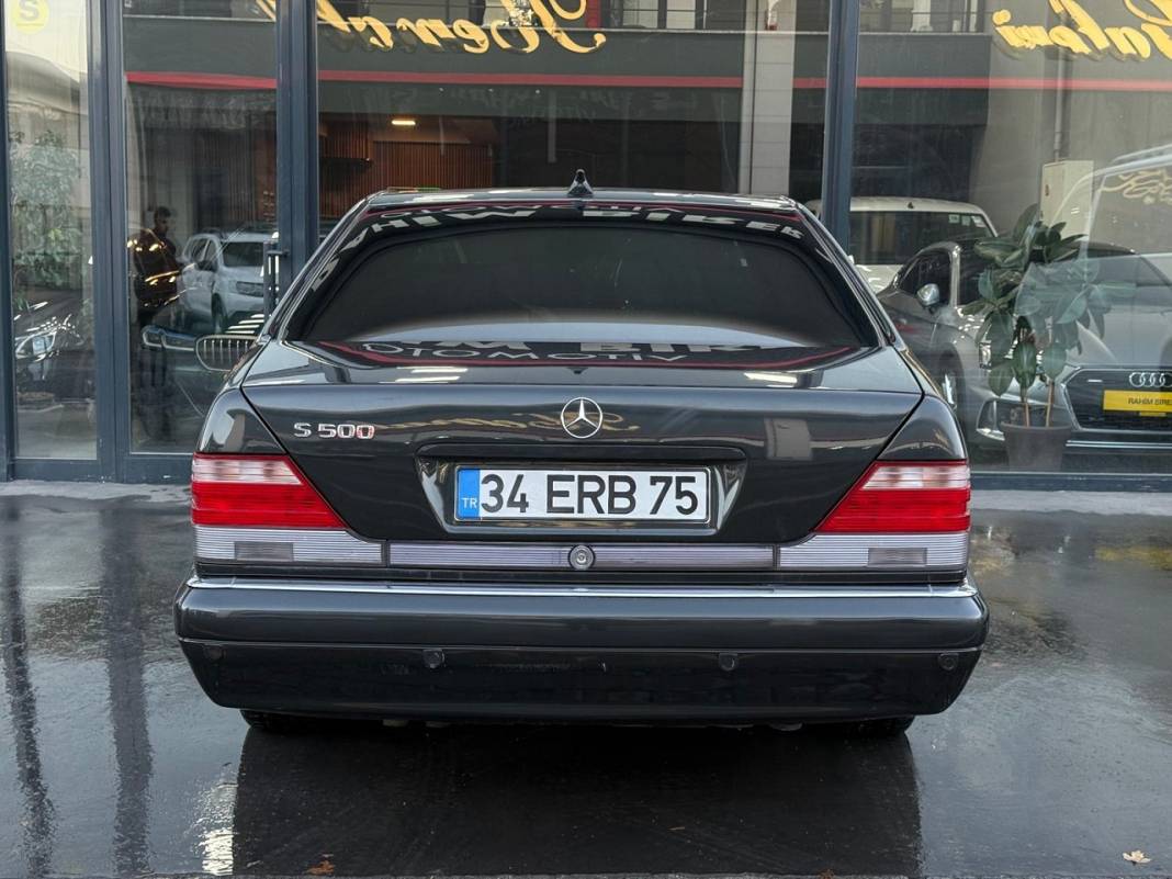 Milli Görüş Lideri Erbakan'ın makam aracı açık artırmayla satışa çıkarıldı 15